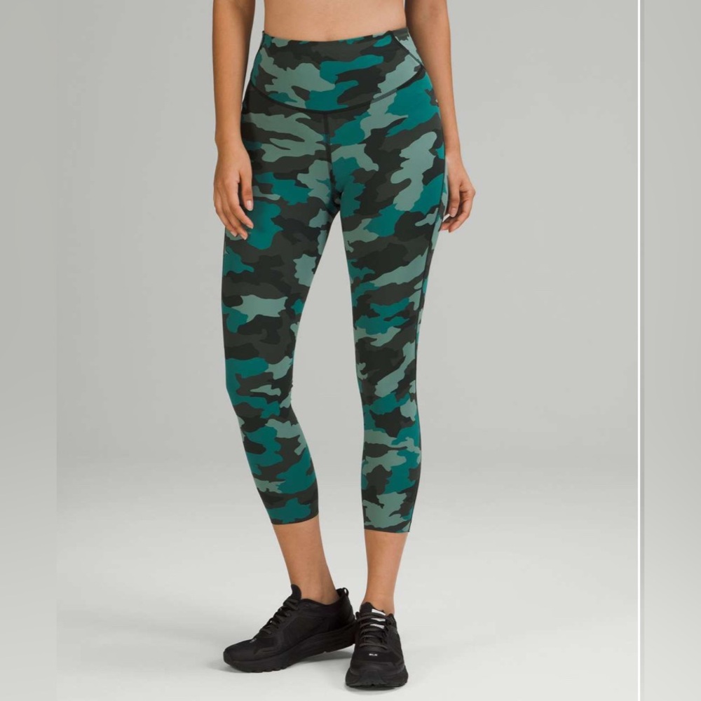 🍋 LULULEMON Base Pace High-Rise Crop 23" in Camo Tidewater Teal Size 10